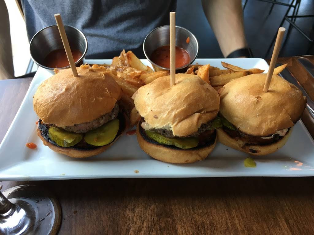 Scratch Kitchen & Cocktails, Paseo | restaurant | 605 NW 28th St, Oklahoma City, OK 73103, USA | 4056022302 OR +1 405-602-2302