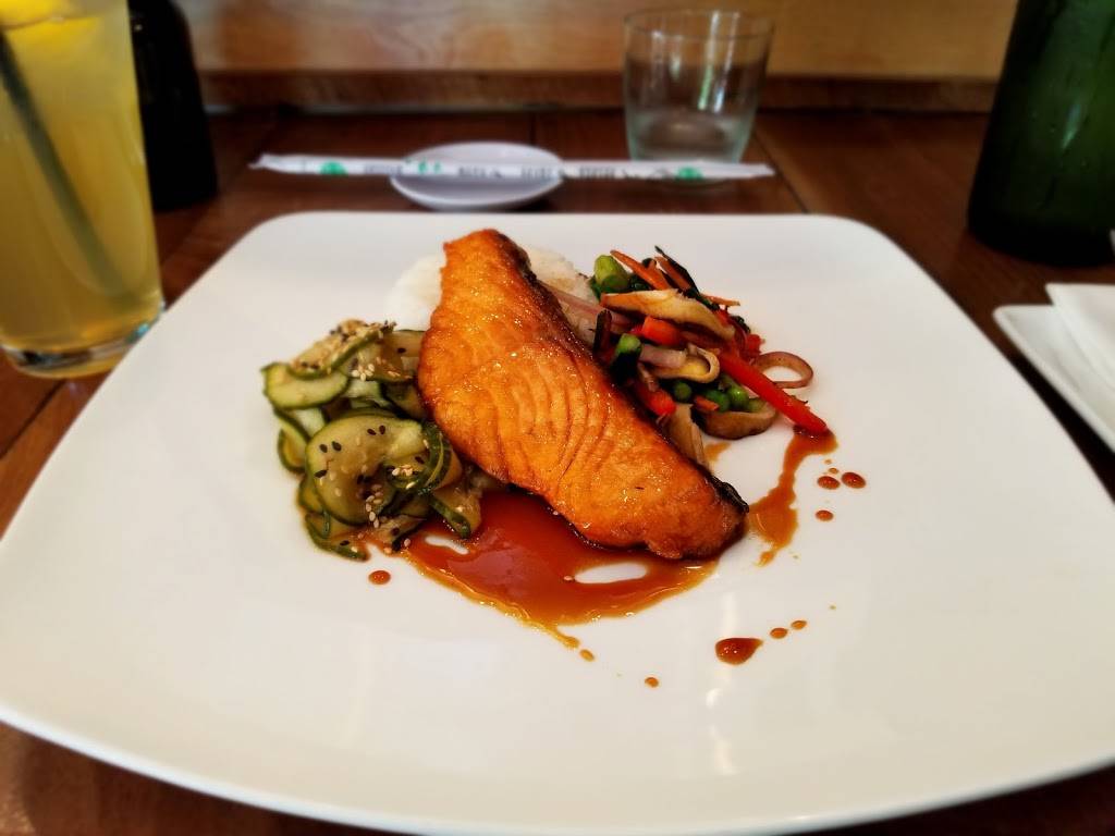 Yoshi Sushi Bar and Eatery | restaurant | 33 Elm St, East Aurora, NY 14052, USA | 7167149372 OR +1 716-714-9372