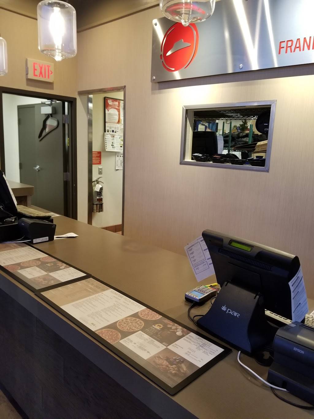 Pizza Hut | restaurant | 7251 S 76th St, Franklin, WI 53132, USA | 4144480700 OR +1 414-448-0700