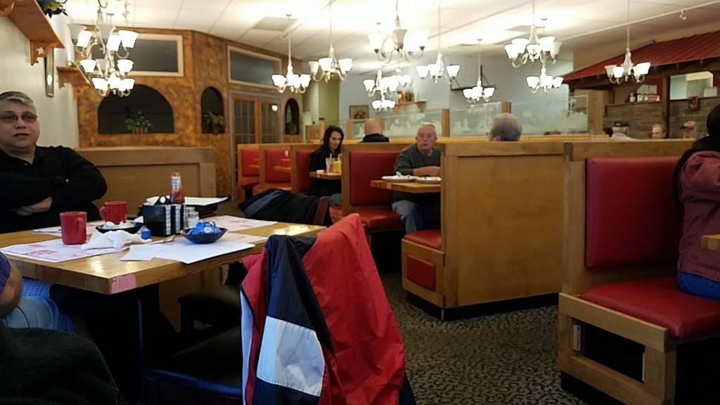 Red Apple House of Pancakes | restaurant | 2616 Shelden St, Warsaw, IN 46582, USA | 5742673007 OR +1 574-267-3007