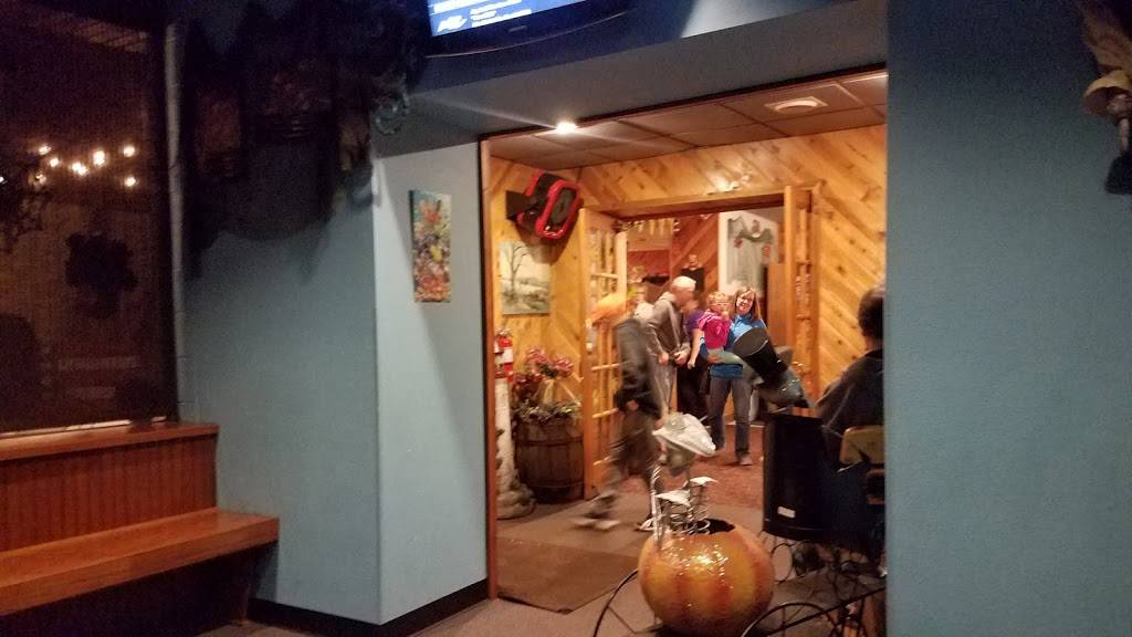 Cimarron Bar & Grill | restaurant | W7170 US Hwy 10 114, Menasha, WI 54952, USA | 9207333125 OR +1 920-733-3125