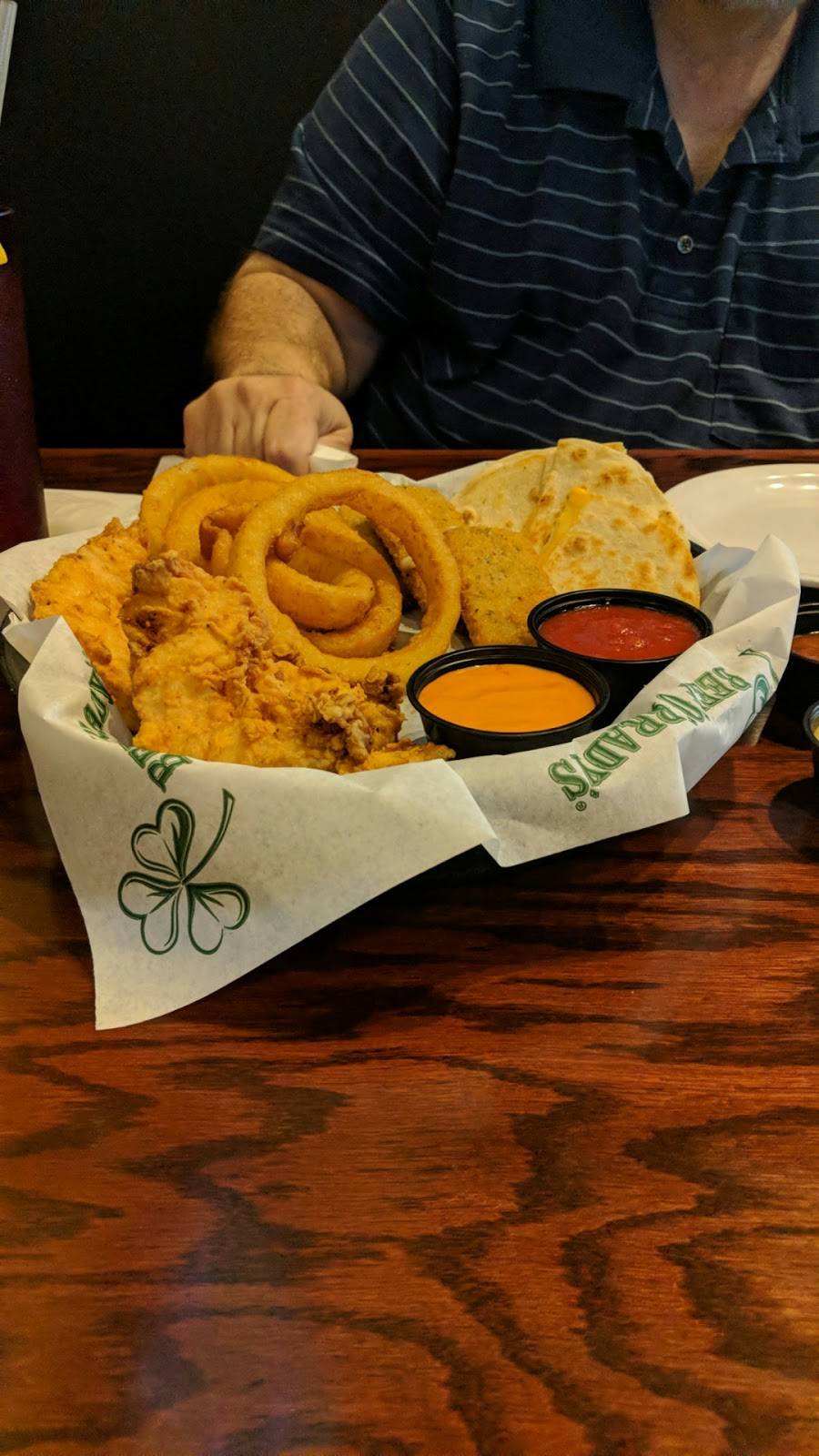 Beef O Bradys | restaurant | 7050 NW 140th St, Chiefland, FL 32626, USA | 3524939664 OR +1 352-493-9664