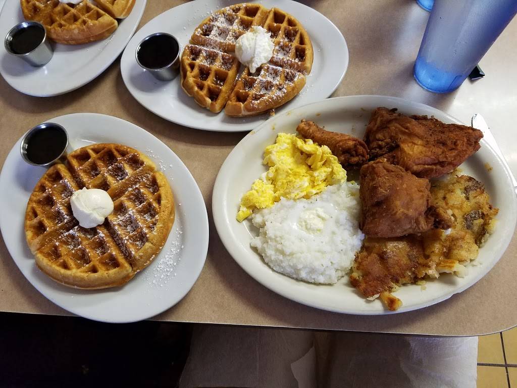 Day Days BBQ & Waffle House | restaurant | 994 E Holt Ave, Pomona, CA 91767, USA | 9096223217 OR +1 909-622-3217