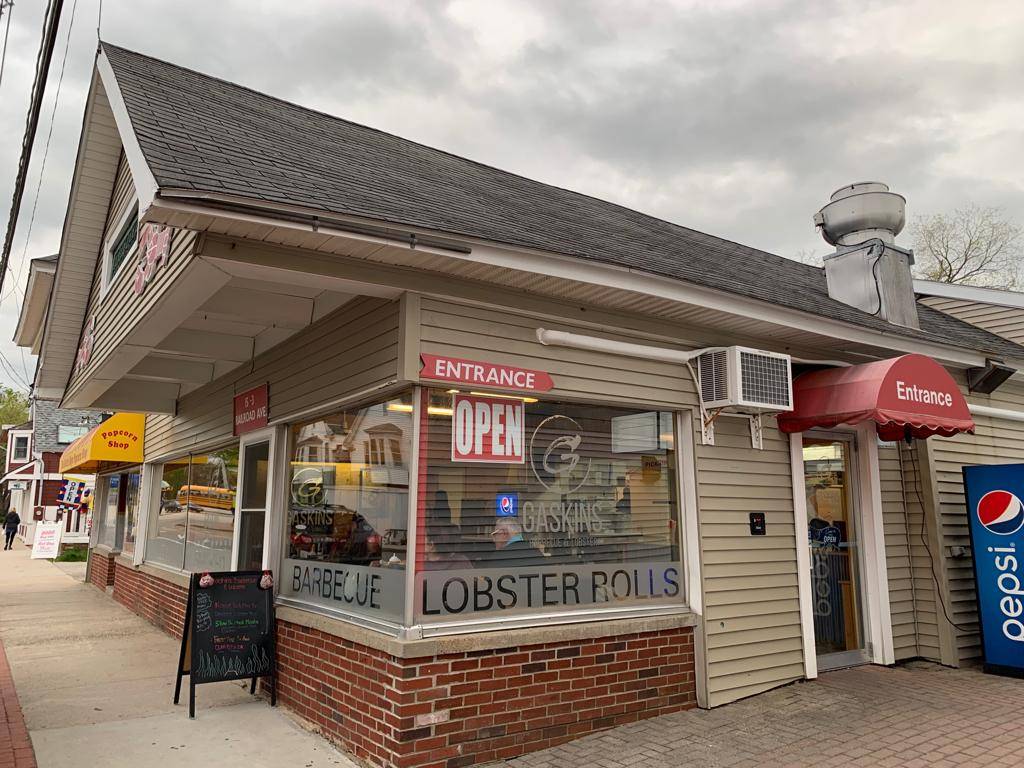 Gaskins Barbecue & Lobster | restaurant | 15 Railroad Ave #3, York, ME 03909, USA | 2073614109 OR +1 207-361-4109