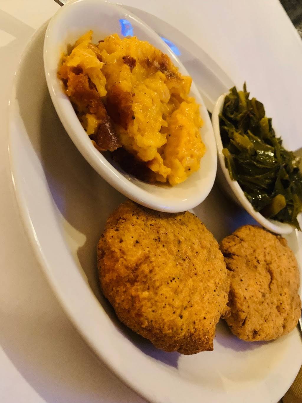 Dasha Barbours Southern Bistro | restaurant | 2217 Steier Ln, Louisville, KY 40218, USA | 5028822081 OR +1 502-882-2081