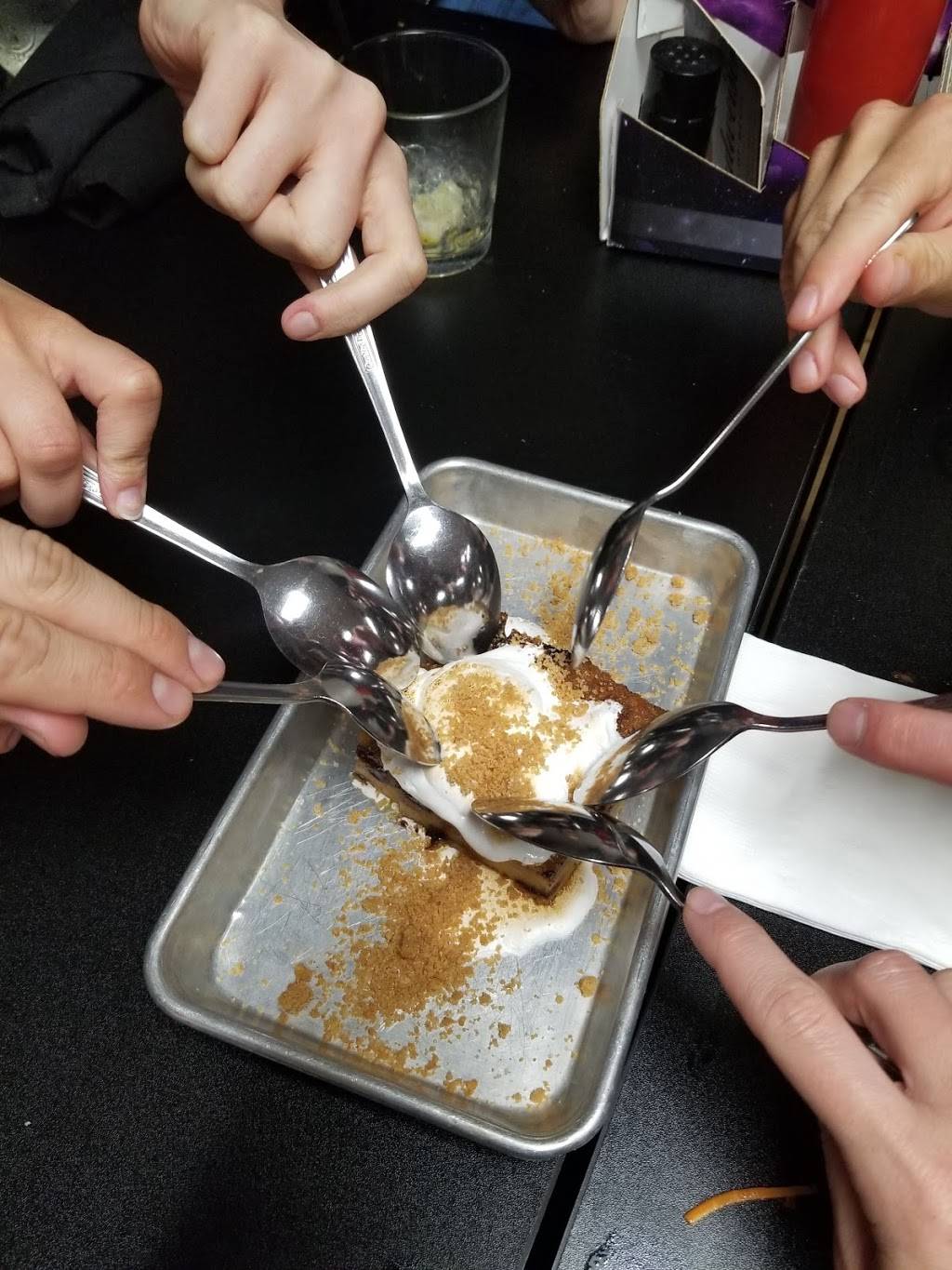 The Stellar Hog | restaurant | 5623 Leona St, St. Louis, MO 63116, USA | 3144818448 OR +1 314-481-8448