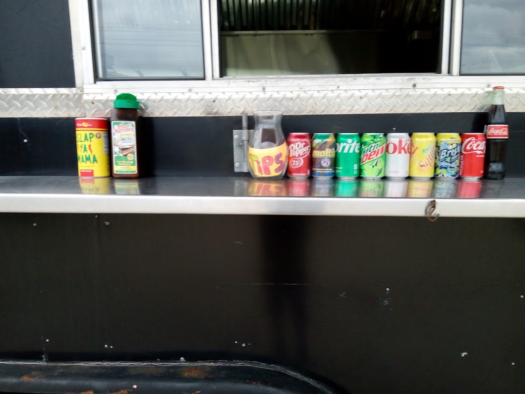 Louisiana burger and grill | restaurant | 25607 LA-16, Denham Springs, LA 70726, USA | 2253477071 OR +1 225-347-7071