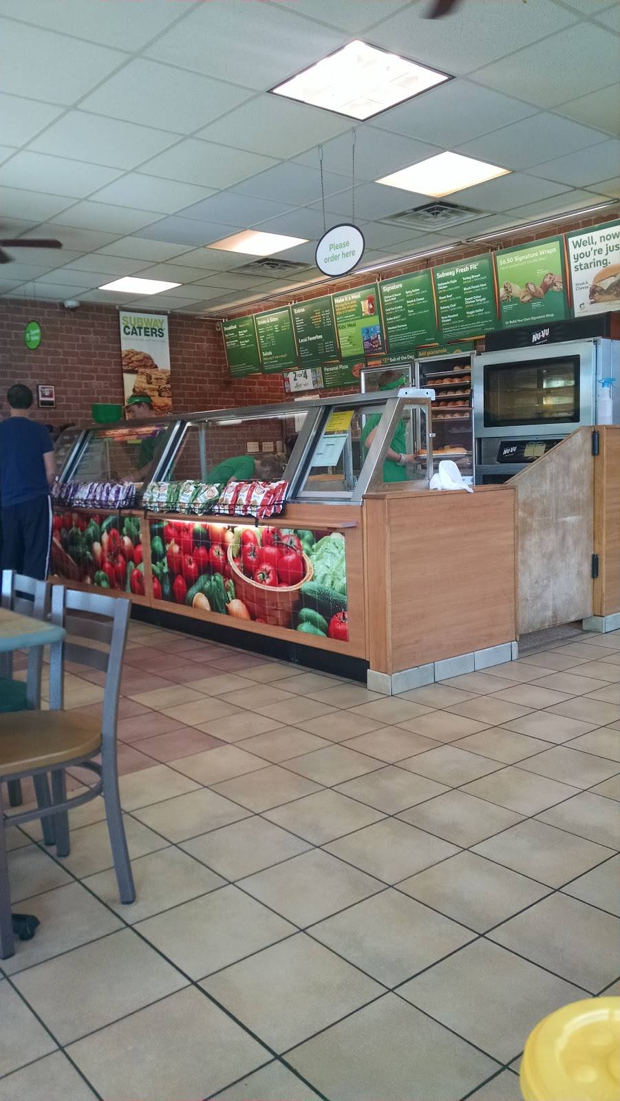 Subway Restaurants | restaurant | 920 S Park Ave, Herrin, IL 62948, USA | 6189426328 OR +1 618-942-6328