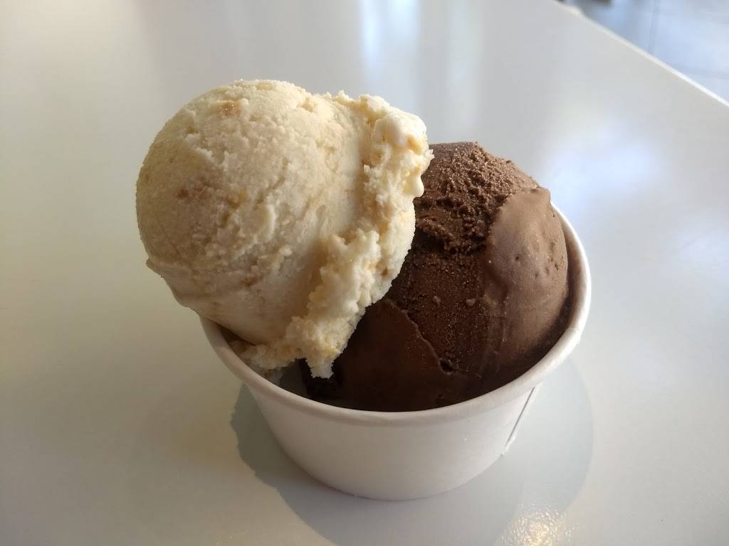 Merci Clement | bakery | 223 Broadway, Santa Monica, CA 90401, USA | 3108493529 OR +1 310-849-3529