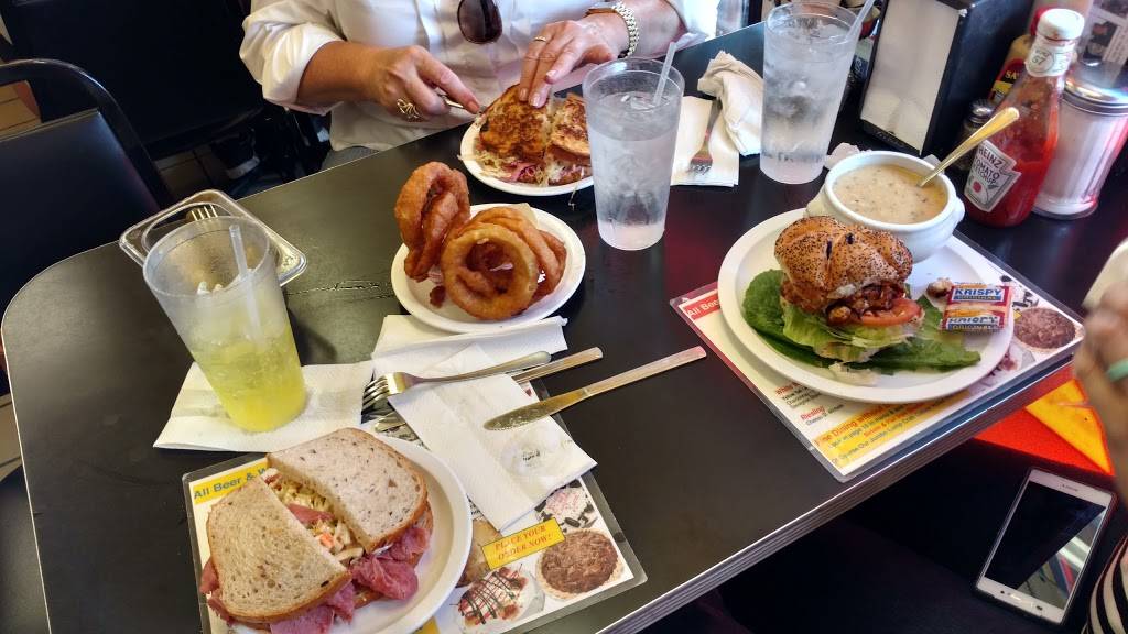 Chick & Ruths Delly | restaurant | 165 Main St, Annapolis, MD 21401, USA | 4102696737 OR +1 410-269-6737