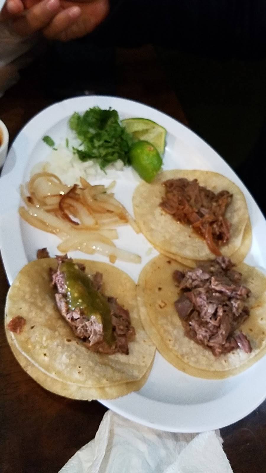 Berthas Panaderia Y Restaurante | restaurant | 11363 Denton Dr #207, Dallas, TX 75229, USA | 9724819375 OR +1 972-481-9375