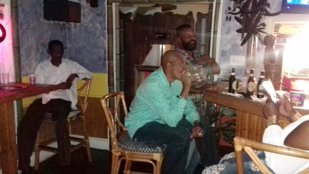 Tiffanys Restaurant & Bar | restaurant | 6637 Covington Hwy, Lithonia, GA 30058, USA | 7705937948 OR +1 770-593-7948