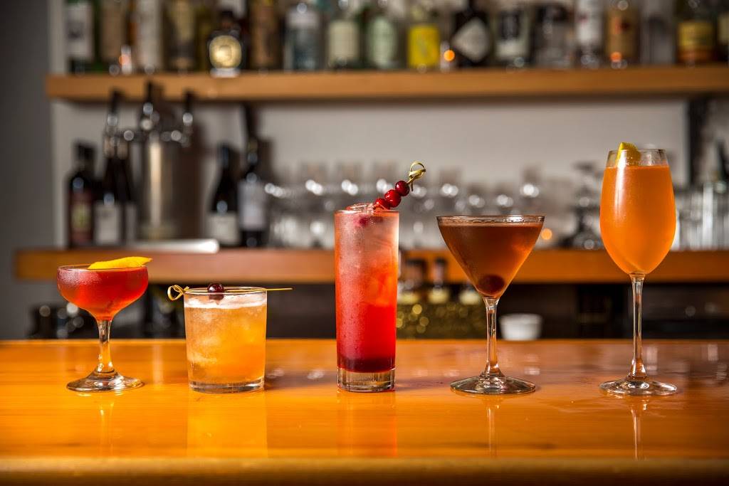 Hitchcock | restaurant | 133 Winslow Way E #100, Bainbridge Island, WA 98110, USA | 2062013789 OR +1 206-201-3789