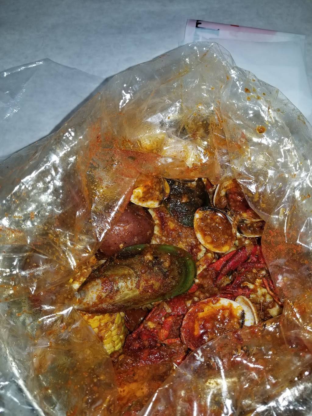 Crafty Crab | restaurant | 704 E Brandon Blvd, Brandon, FL 33511, USA | 8132785111 OR +1 813-278-5111