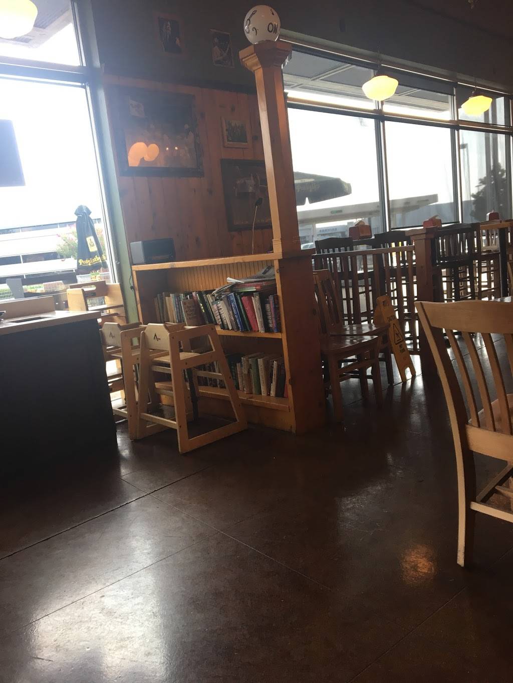 Potbelly Sandwich Shop | restaurant | 5715 Lemmon Ave Ste 2, Dallas, TX 75209, USA | 2143660324 OR +1 214-366-0324