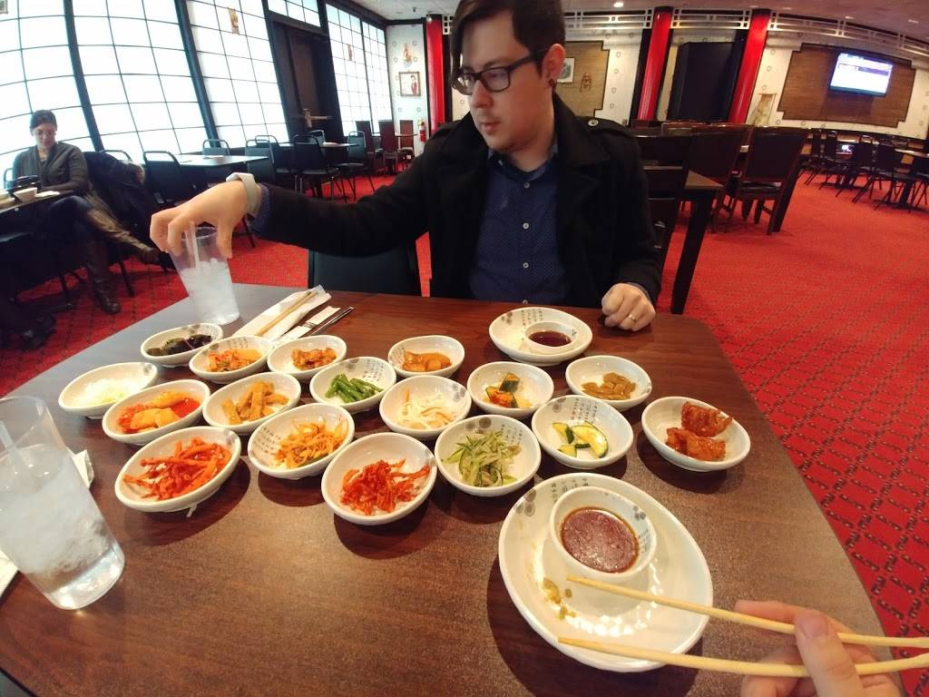 Sisters | restaurant | 916 E Main St ste 210, Greenwood, IN 46143, USA | 3173001741 OR +1 317-300-1741