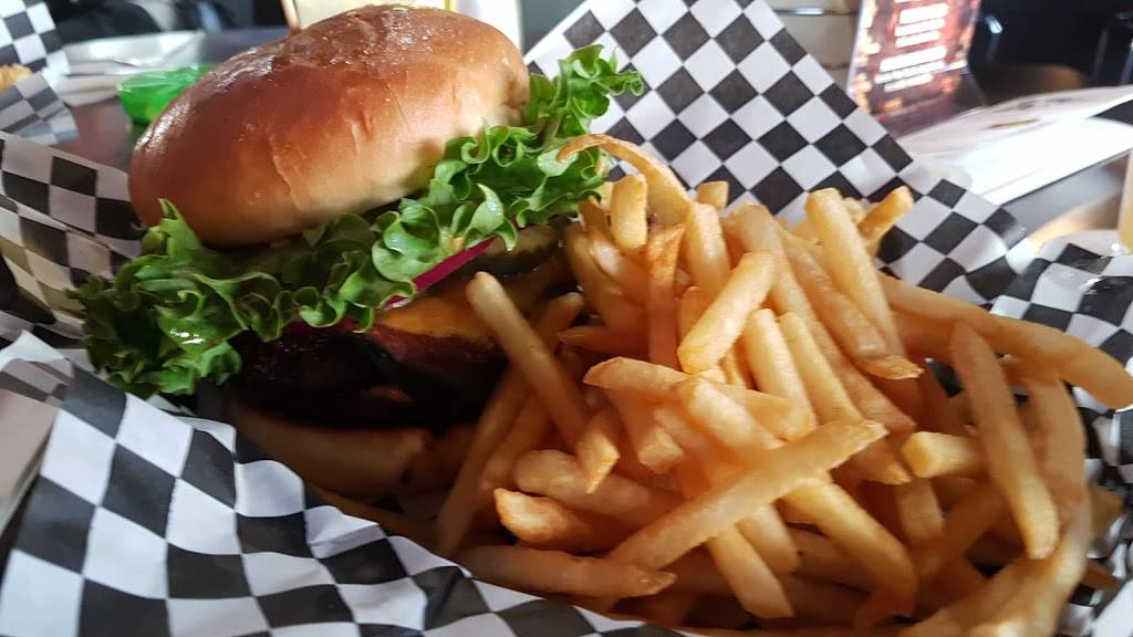 Long Beach Tavern | restaurant | 305 Pacific Ave S, Long Beach, WA 98631, USA | 3606423235 OR +1 360-642-3235