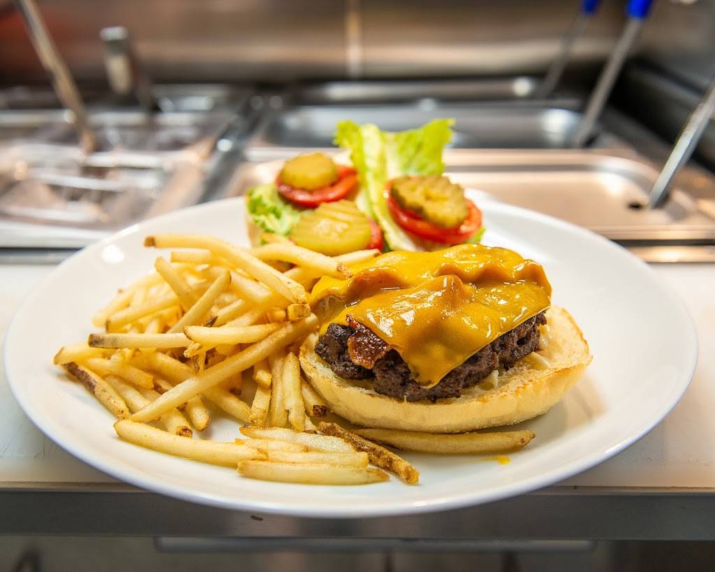 Highrail, Southern Eatery | restaurant | ​122 Main St, Thomson, GA 30824, USA | 7069865982 OR +1 706-986-5982