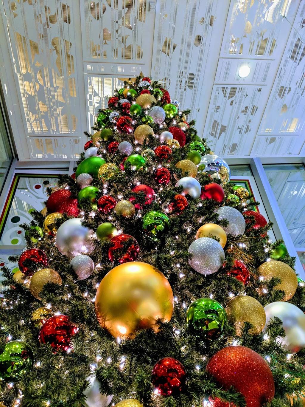 Pavillon 67, buffet gourmand | restaurant | 1 Avenue du Casino, Montréal, QC H3C 4W7, Canada | 5143922746 OR +1 514-392-2746