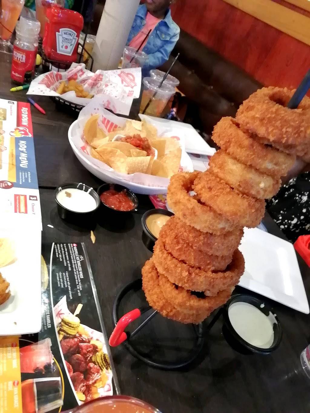 Red Robin Gourmet Burgers and Brews | restaurant | 9600 S Eastern Ave, Henderson, NV 89052, USA | 7026177827 OR +1 702-617-7827