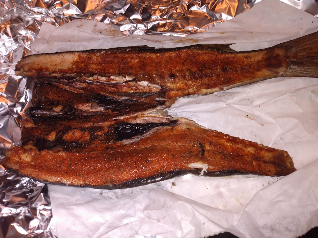 Skullyz BBQ | restaurant | 106 12th St E, Steinhatchee, FL 32359, USA | 3523567672 OR +1 352-356-7672