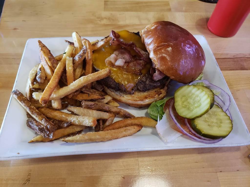 Olympia Sports Bar and Grill | restaurant | 1301 W Pioneer Pkwy #125, Peoria, IL 61615, USA | 3098632014 OR +1 309-863-2014