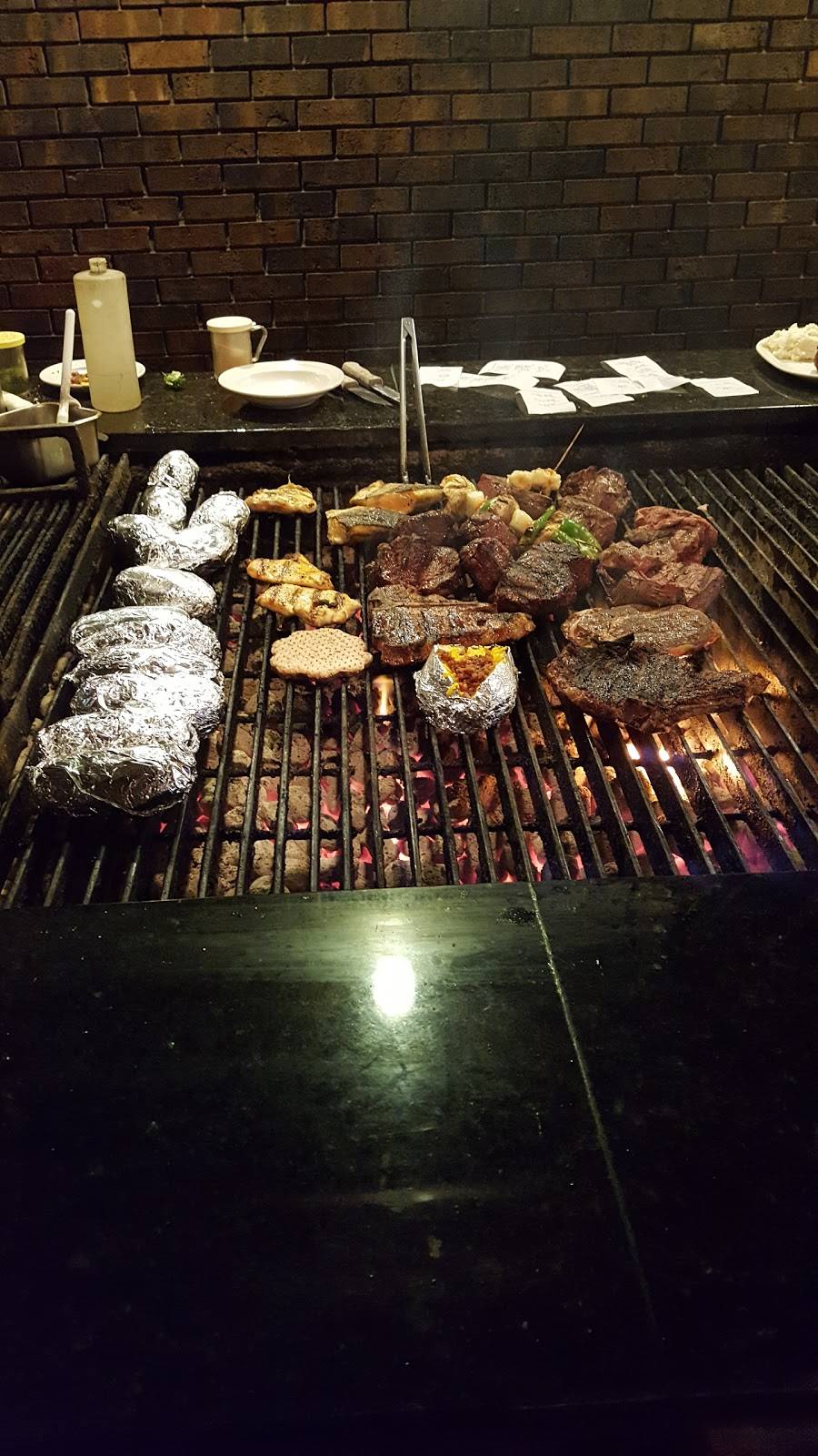 The Backyard Steak Pit | restaurant | 1818 N Grandwood Dr, Gurnee, IL 60031, USA | 8473565200 OR +1 847-356-5200