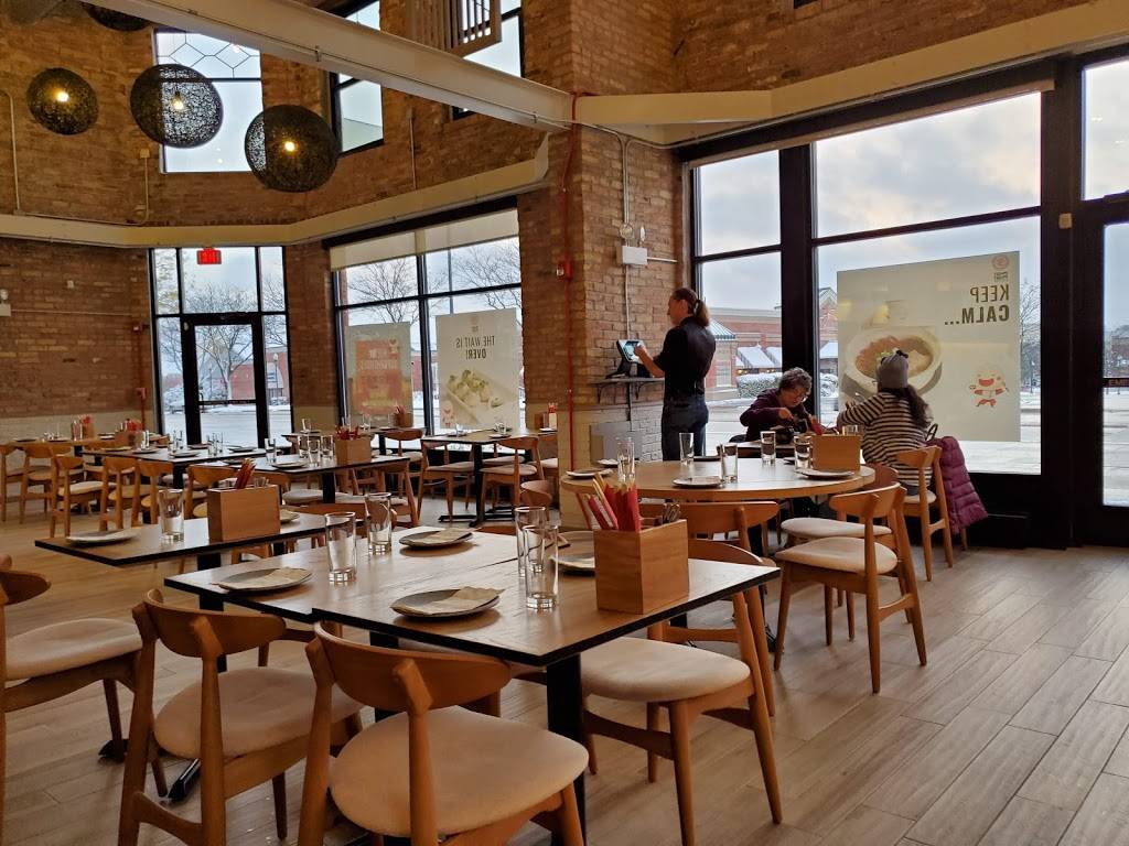 Phat Phat | restaurant | 17 S Roselle Rd, Schaumburg, IL 60193, USA | 8472502345 OR +1 847-250-2345