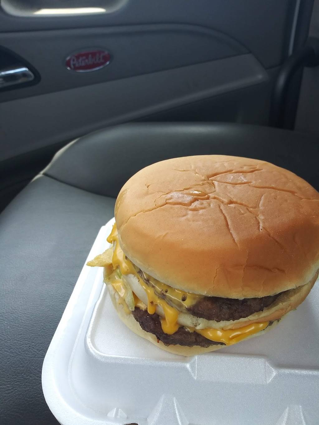 Charlies Fine Foods | restaurant | 226 Cedar Springs Rd, Spartanburg, SC 29302, USA | 8643429007 OR +1 864-342-9007