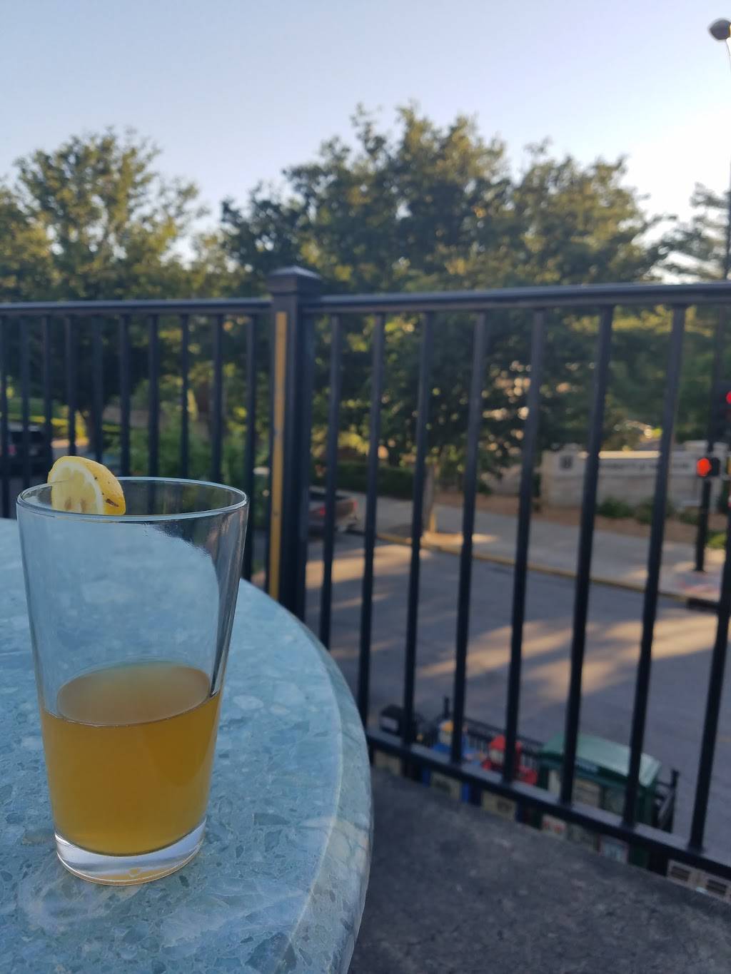 Starbucks | cafe | 304 S 9th St, Columbia, MO 65201, USA | 5734425802 OR +1 573-442-5802