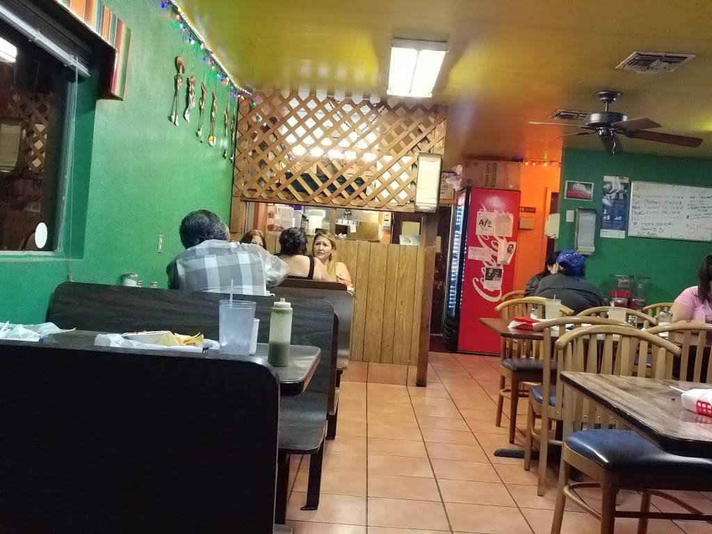 Ric-Ron Taco House | restaurant | 346 E Mitchell St, San Antonio, TX 78210, USA | 2107018555 OR +1 210-701-8555