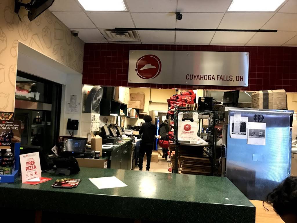 Pizza Hut | restaurant | 2893 State Street, Cuyahoga Falls, OH 44223, USA | 3309201880 OR +1 330-920-1880