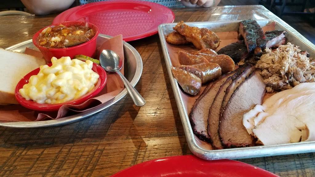 DOCs Smokehouse and Craft Bar | restaurant | 1420 B Calumet Ave, Dyer, IN 46311, USA | 2192623627 OR +1 219-262-3627