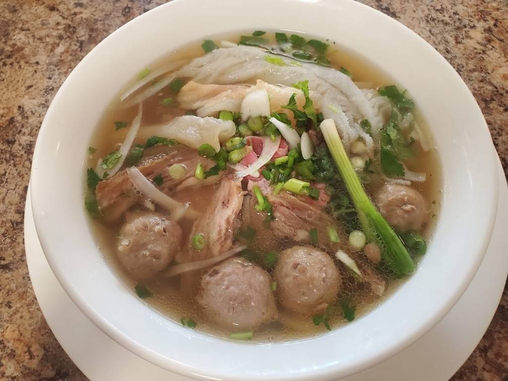 Pho Delicious | restaurant | 2780 Hwy 7 Unit 105, Concord, ON L4K 3R9, Canada | 9056698868 OR +1 905-669-8868