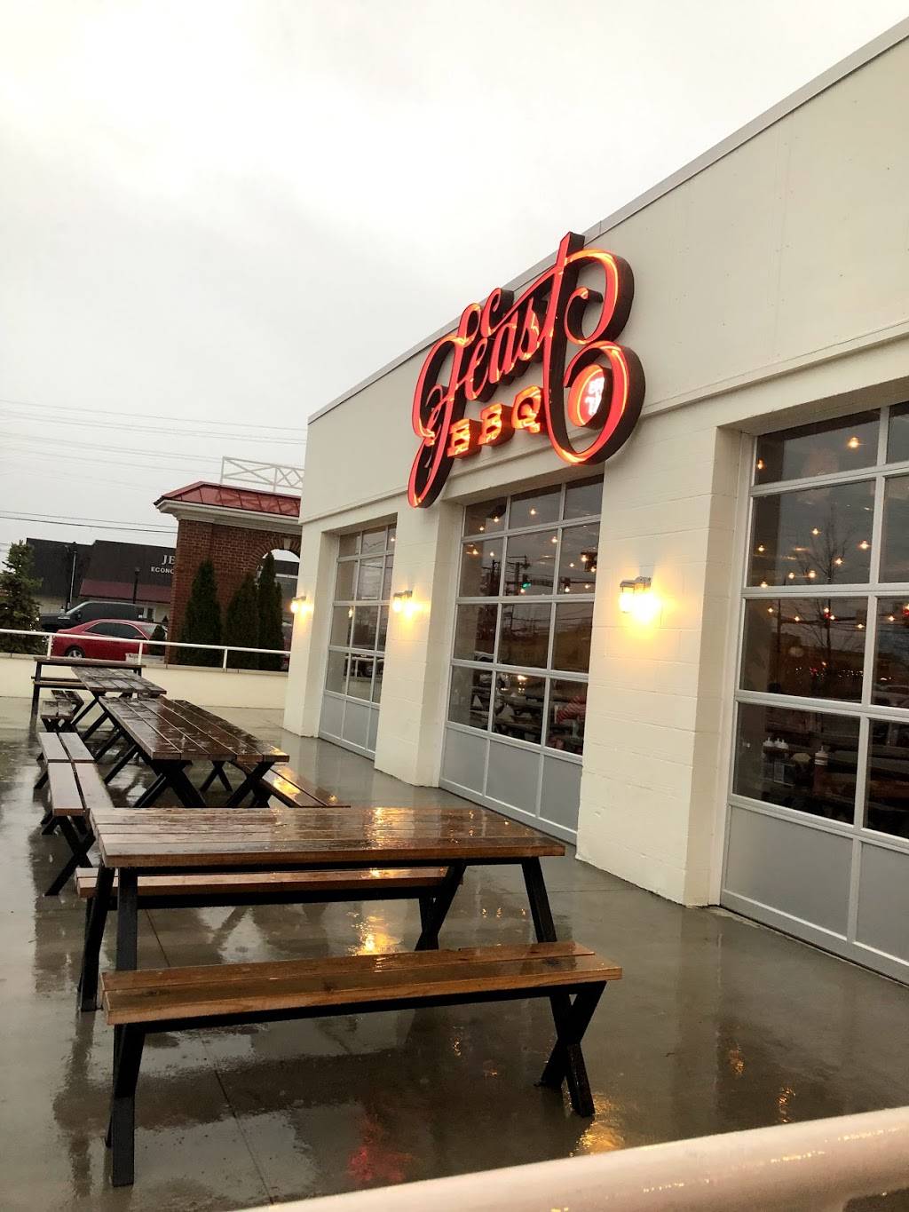 Feast BBQ | restaurant | 10318 Taylorsville Rd, Jeffersontown, KY 40299, USA | 5027496534 OR +1 502-749-6534