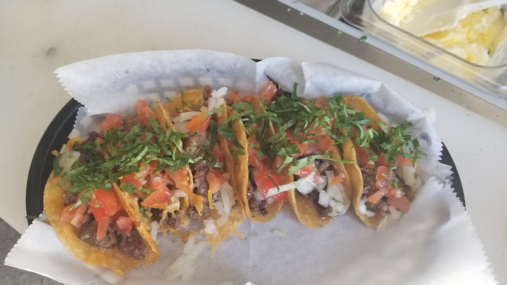 Mom Dont Go | restaurant | 625 Overseas Hwy, Key West, FL 33040, USA | 3058960655 OR +1 305-896-0655