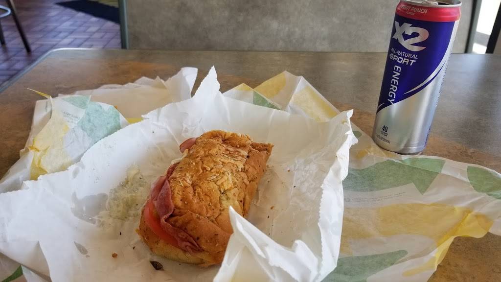 Subway | restaurant | 838 Tanyard Rd, Rocky Mount, VA 24151, USA | 5404831711 OR +1 540-483-1711