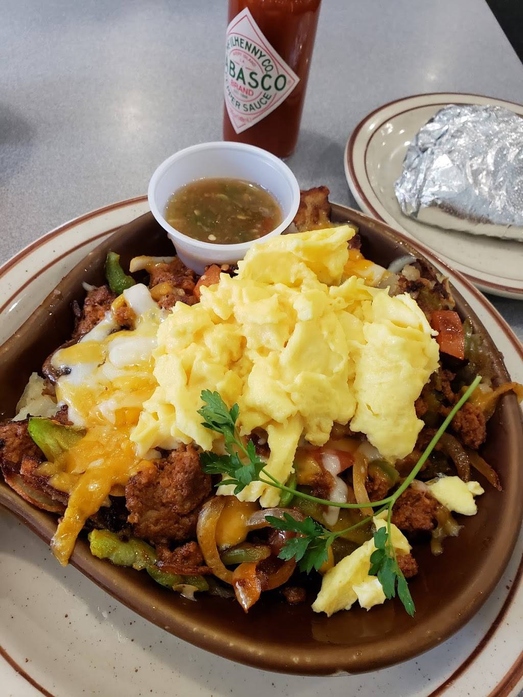 Lorenes Ranch House | restaurant | 6401 Ming Ave, Bakersfield, CA 93309, USA | 6618319250 OR +1 661-831-9250