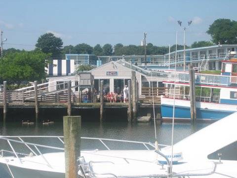 Spankys Clam Shack and Seaside Saloon | restaurant | 138 Ocean St, Hyannis, MA 02601, USA | 5087712770 OR +1 508-771-2770