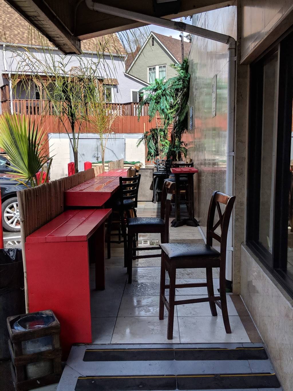 La Perla Puerto Rican Cuisine | restaurant | 2020 MacArthur Blvd, Oakland, CA 94602, USA | 5104822674 OR +1 510-482-2674