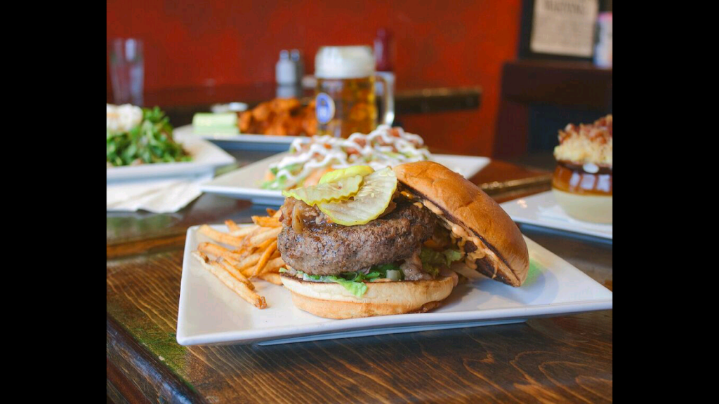 Blackstone Bar & Grill | restaurant | 3713 Riverdale Ave, Bronx, NY 10463, USA | 3473466004 OR +1 347-346-6004