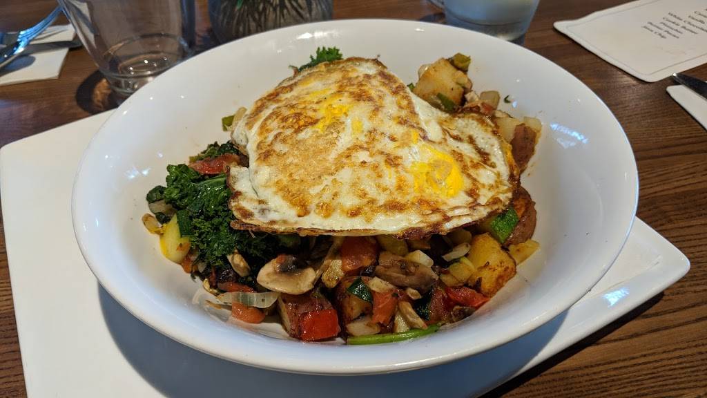 Stray Hen Cafe | restaurant | 105 S York St suite a, Elmhurst, IL 60126, USA | 6303595282 OR +1 630-359-5282