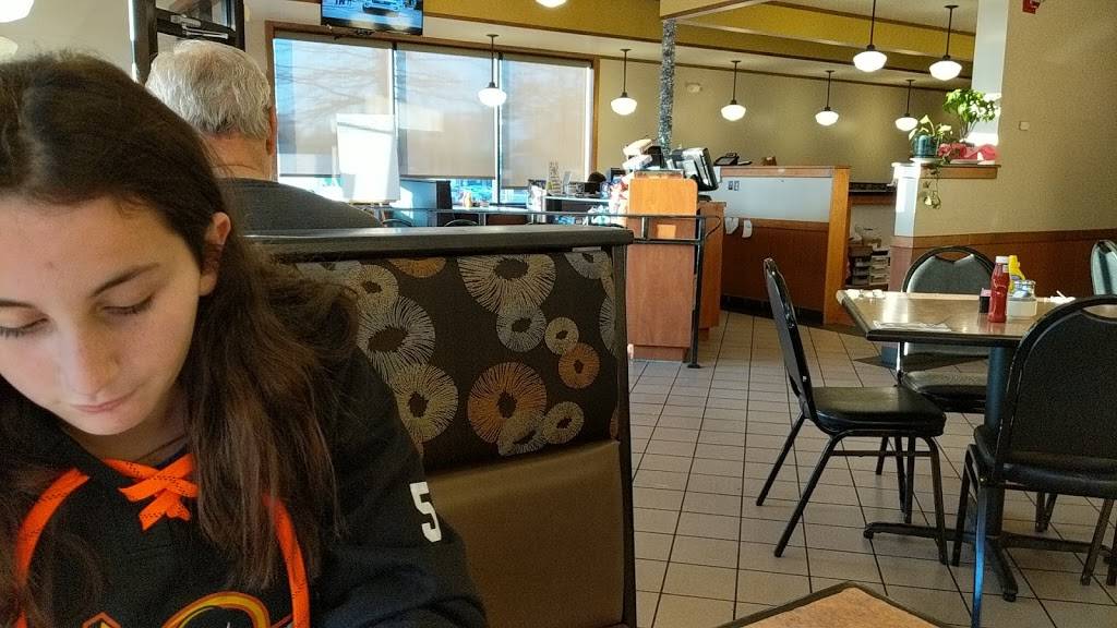 Elliotts Restaurant | restaurant | 4501 Pennell Rd, Aston, PA 19014, USA | 6104946365 OR +1 610-494-6365