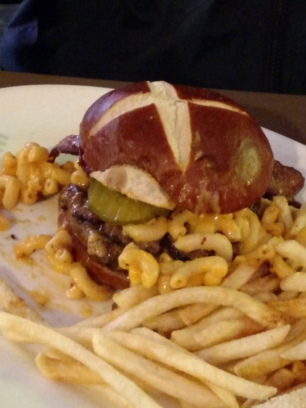 Up the Creek Grill & Bar | restaurant | 4246 112th St NW, Silver Creek, MN 55358, USA | 7638789993 OR +1 763-878-9993