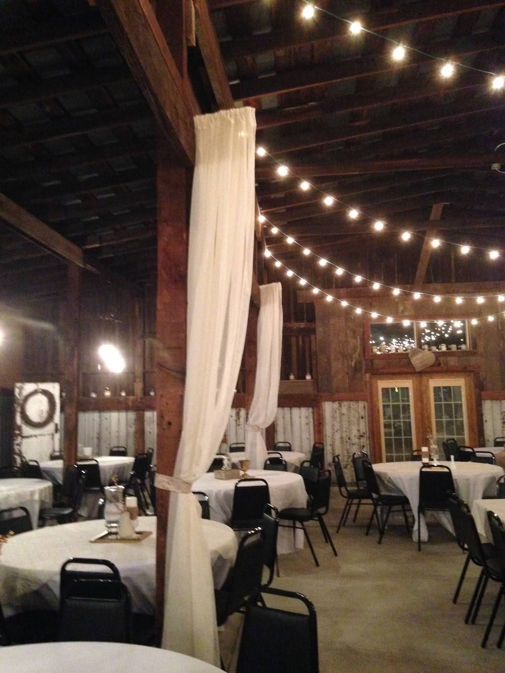 Buxtons Banquet Hall | restaurant | 191 Railroad St, Beckemeyer, IL 62219, USA | 6182278281 OR +1 618-227-8281