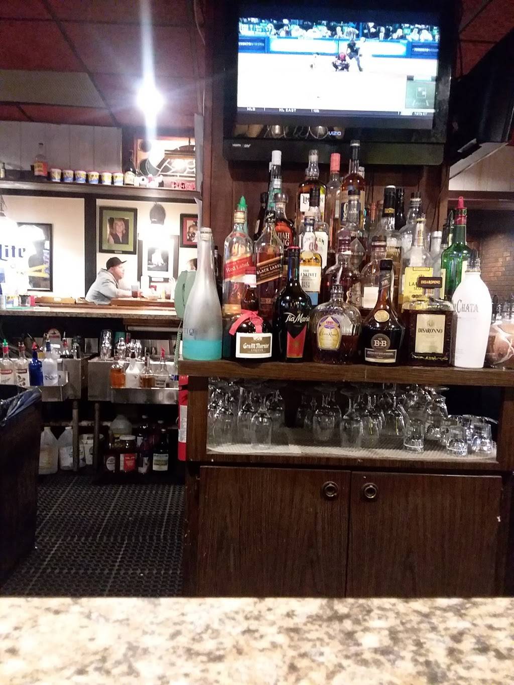 Ye Olde Standish Grille | restaurant | 175 N Bedford St, East Bridgewater, MA 02333, USA | 5083783682 OR +1 508-378-3682