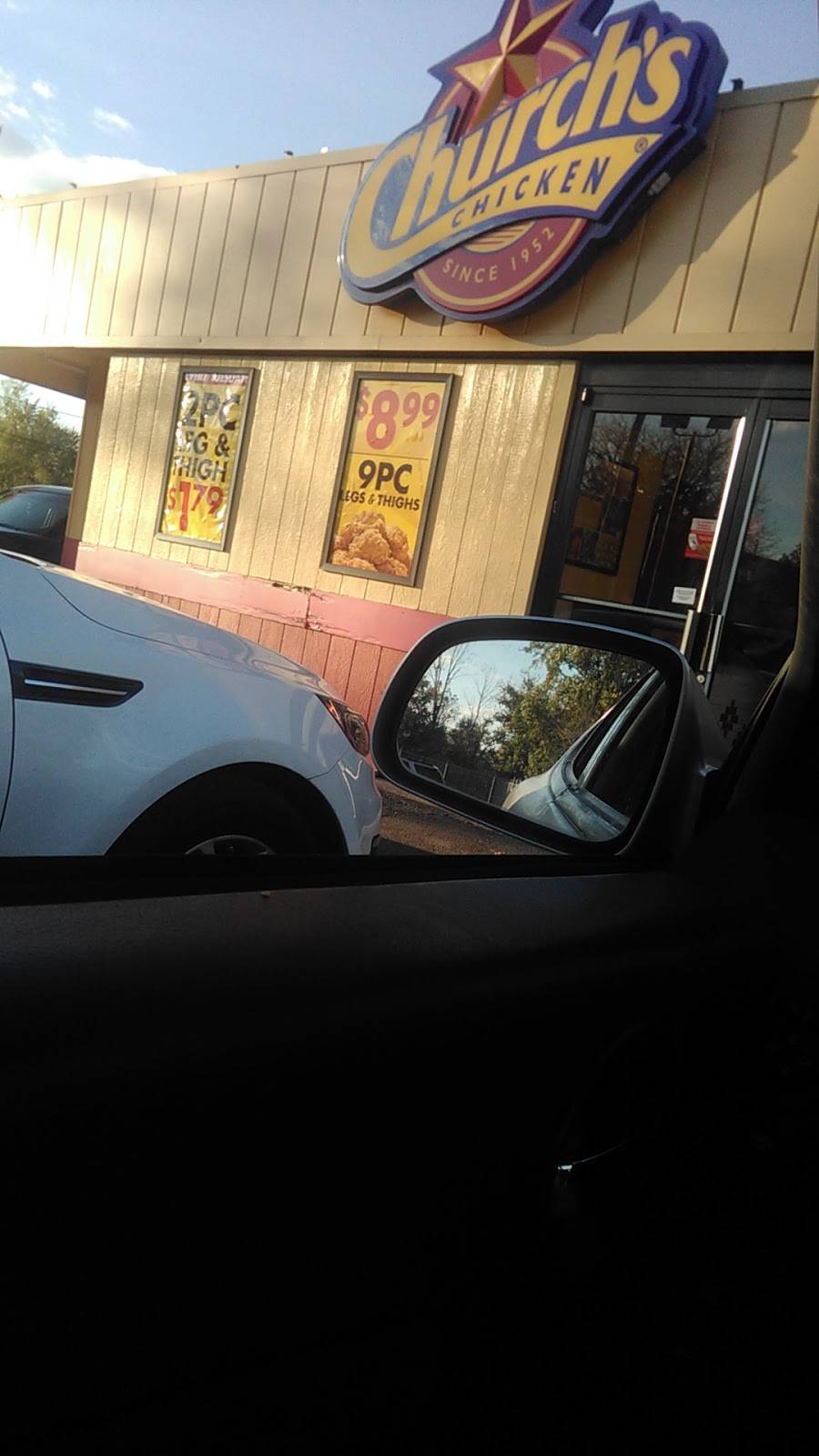 Churchs Chicken | restaurant | 5044 E 38th St, Indianapolis, IN 46218, USA | 3175474054 OR +1 317-547-4054