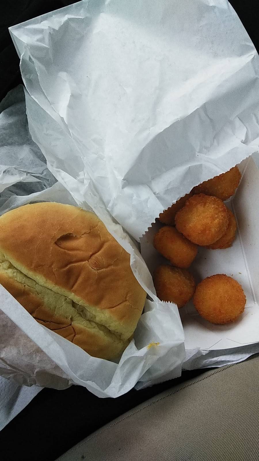 Debbies Drive Inn | restaurant | 157 W Broadway St, Newport, TN 37821, USA | 4236139399 OR +1 423-613-9399