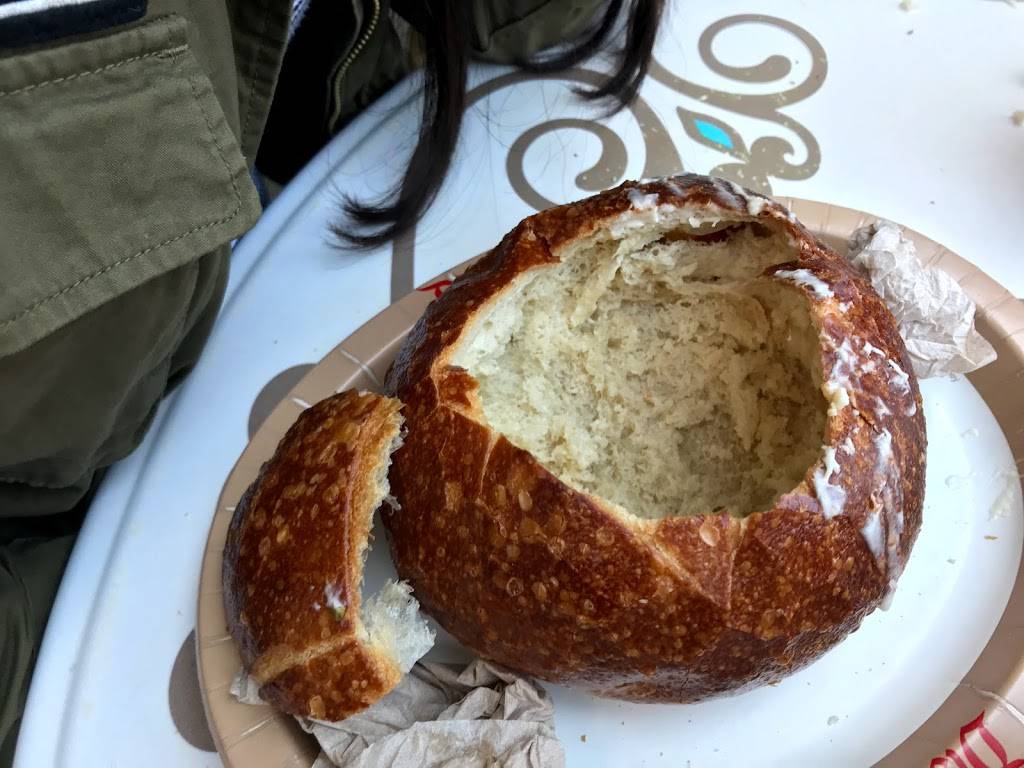 Royal Street Veranda | restaurant | 1313 S Harbor Blvd, Anaheim, CA 92802, USA | 7147813463 OR +1 714-781-3463