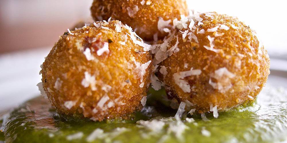 Cavatina | cafe | 1200 Alta Loma Rd, West Hollywood, CA 90069, USA | 3103583759 OR +1 310-358-3759